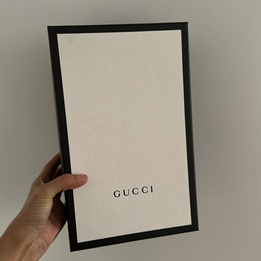 Gucci Shoebox and dust bag!